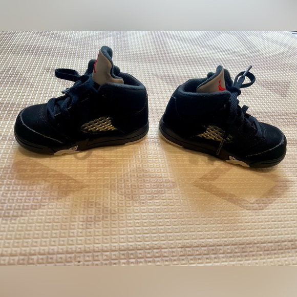 Air Jordan 5 Retro - Picture 4 of 8